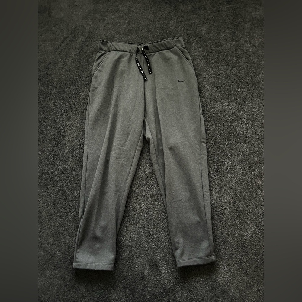 Women’s Nike Sweatpants - Picture 1 of 3